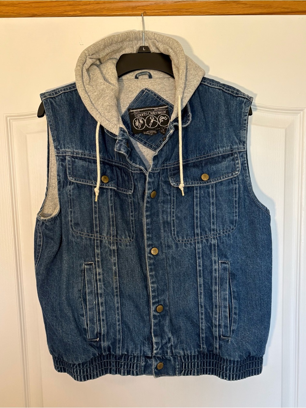 JCPenny Denim Sports Outerwear Vest. Fully lined with Gray Hood